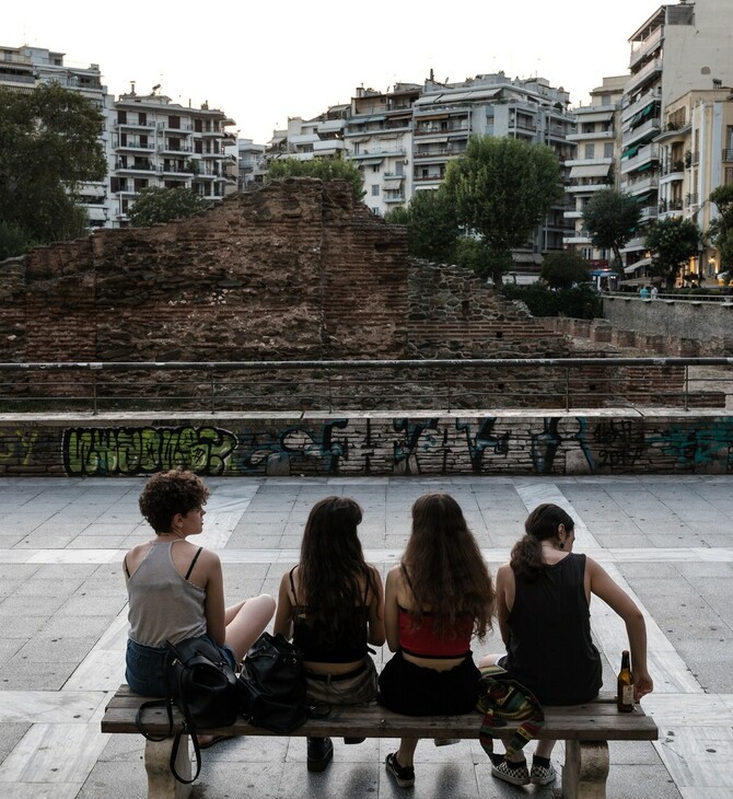 Σε τριπλάσια επίπεδα από την ΕΕ η φτώχεια και κοινωνική στέρηση στους νέους στην Ελλάδα