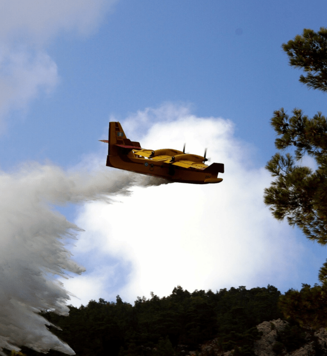 Φωτιά τώρα στο Άνω Σούλι: Μήνυμα 112 για εκκένωση προς Γραμματικό - Επιχειρούν εναέρια μέσα 