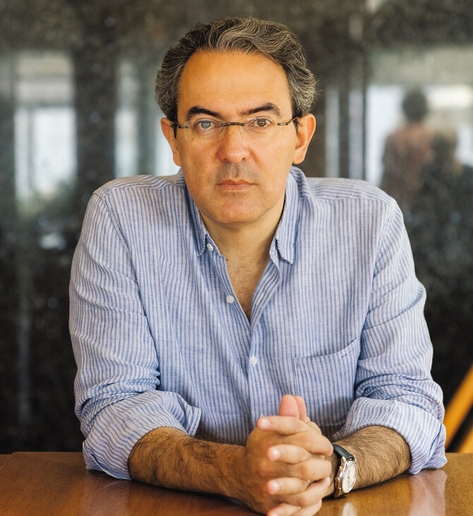 Χουάν Γκαμπριέλ Βάσκες: Ζούμε το τέλος του ανθρωπισμού