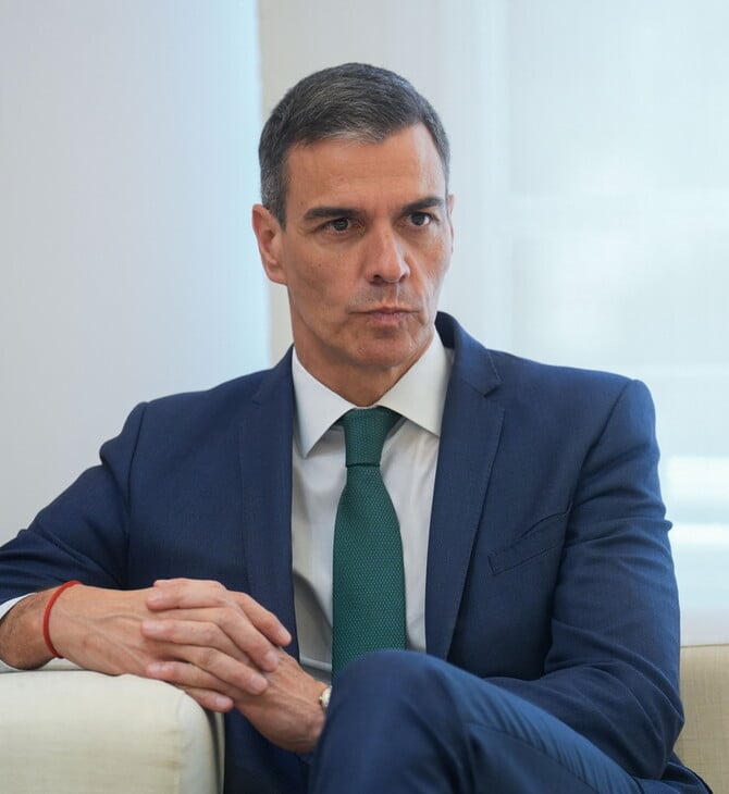 Ο Σάντσεθ απορρίπτει τον νέο στόχο αμυντικών δαπανών του ΝΑΤΟ