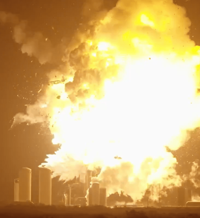 Η στιγμή της έκρηξης πυραύλου της SpaceX στο Τέξας