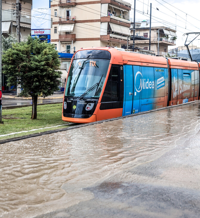 Κακοκαιρία: Σφοδρή καταιγίδα έπληξε την Αττική