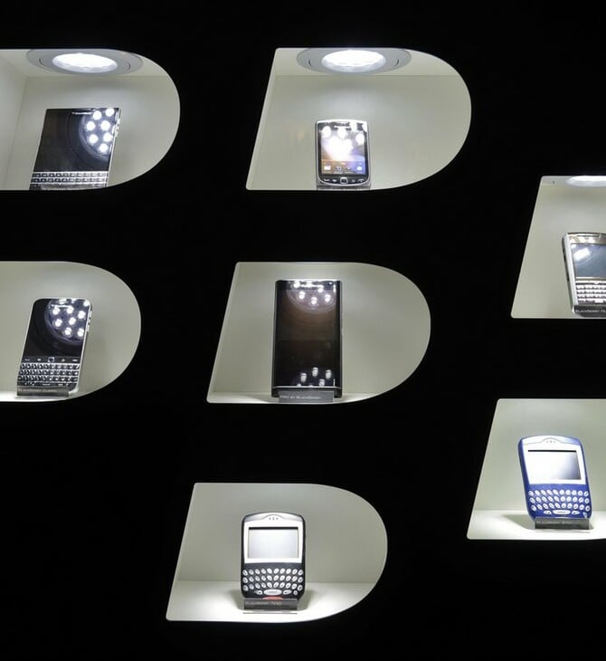 Η Gen Z στο TikTok θέλει πίσω το BlackBerry: Η «νοσταλγία της τεχνολογίας» στα social media