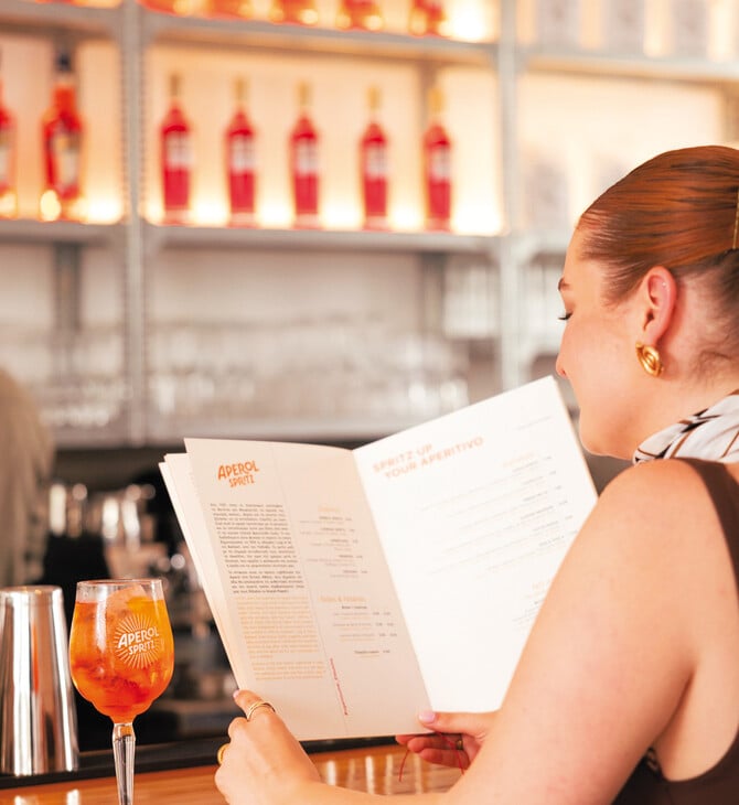 Krokosis: Spritz, Brunch και πολιτισμός στην πιο αυθεντική αυλή της Ελευσίνας