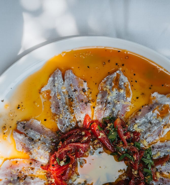 Vallis Restaurant Syrtaki: Μια ιστορία με θέα το Σούνιο και γεύσεις που μιλούν κατευθείαν στην ψυχή
