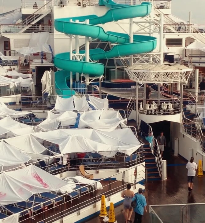 Η «poop cruise» ήταν ένα πλωτό φιάσκο που έγινε ντοκιμαντέρ στο Netflix