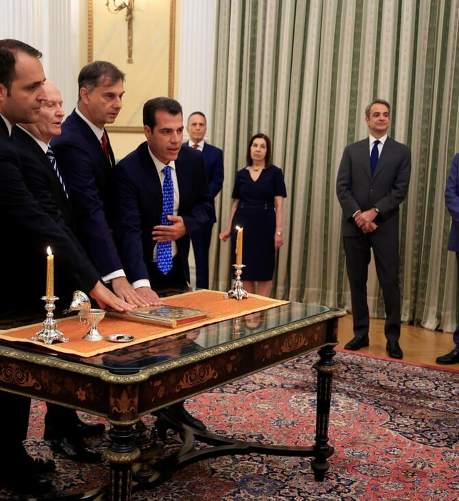 Ορκίστηκαν τα νέα μέλη της κυβέρνησης στο Προεδρικό Μέγαρο	