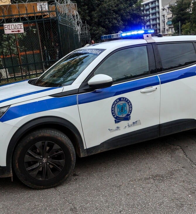 Μέγαρα: Τραυμάτισε με αιχμηρό αντικείμενο τη μητέρα, την αδερφή και τον θείο του