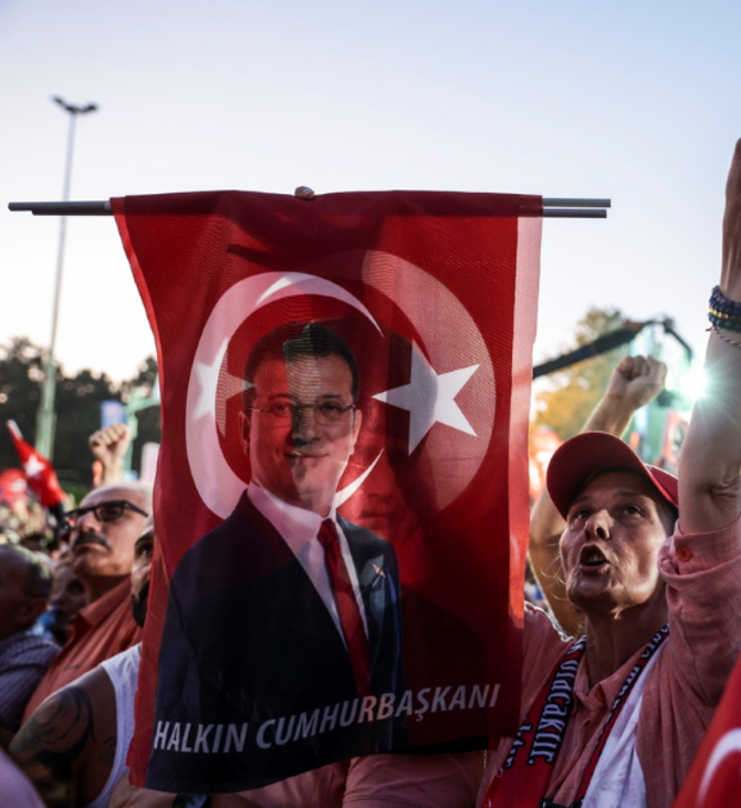 Τουρκία: «Ο Ερντογάν δεν είναι πλέον πρόεδρος της Δημοκρατίας, αλλά αρχηγός χούντας»