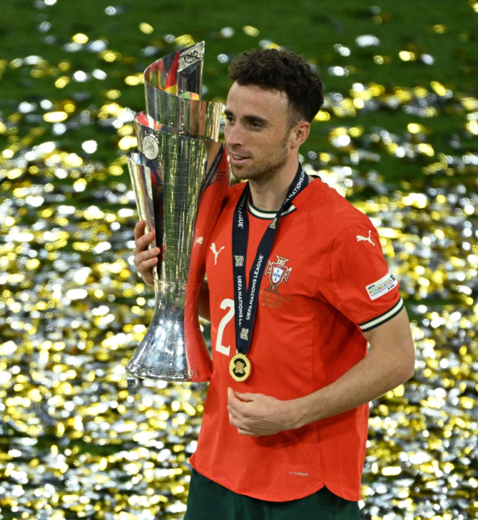 ΛεΜπρόν Τζέιμς για τον θάνατο του Ζότα: «You'll Never Walk Alone»