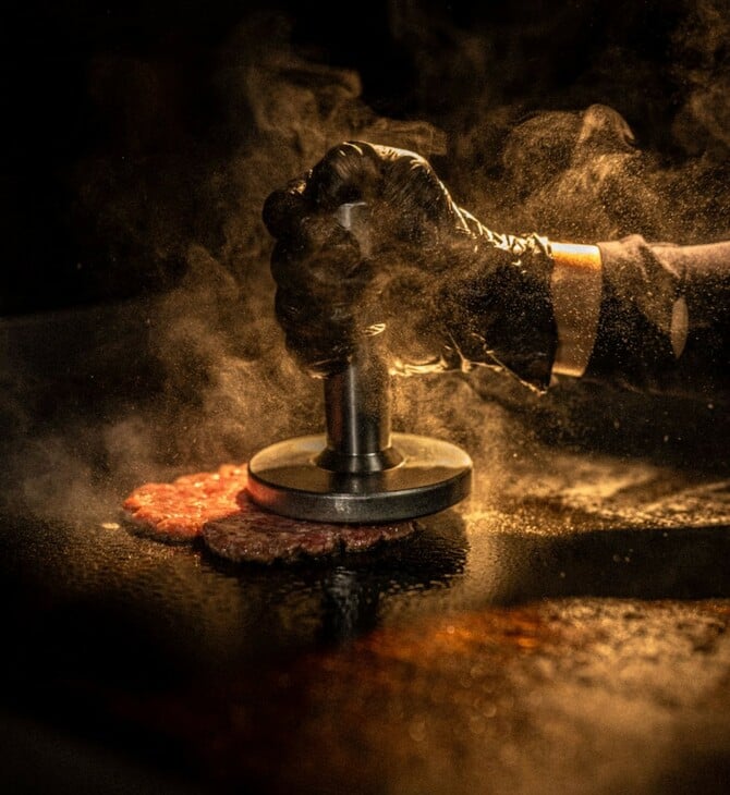 To ζουμερό smash burger του Smashtag ξεκίνησε από ένα ταξίδι δυο Ιταλών στην Αμερική