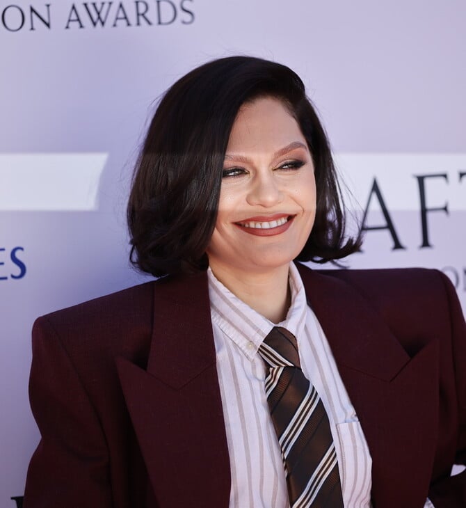 «Κλαίω από χαρά, είμαι καλά»: Η Jessie J αποκάλυψε ότι δεν υπάρχει εξάπλωση του καρκίνου στον οργανισμού της