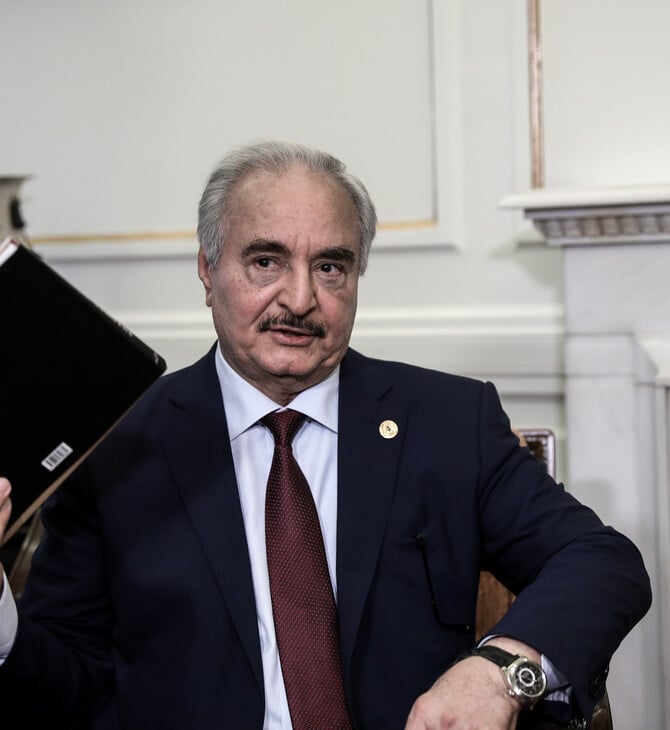 Τι σημαίνει το διπλωματικό επεισόδιο στη Λιβύη – Γιατί ο Χαφτάρ απέλασε την ευρωπαϊκή αποστολή από τη Βεγγάζη