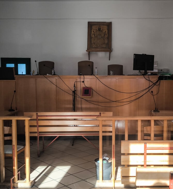 Τι σημαίνει ανωμοτί κατάθεση και ποιες συνέπειες προβλέπει ο νόμος