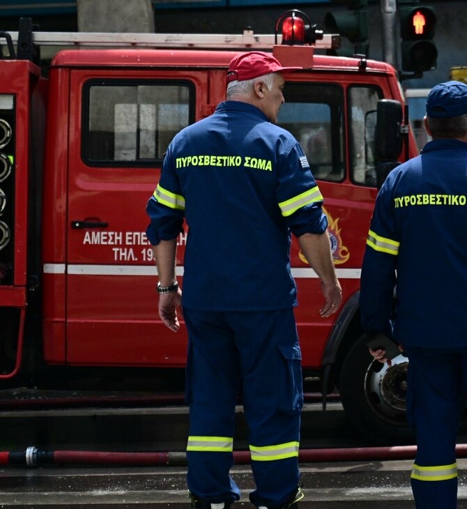 Αργυρούπολη: Φωτιά σε διαμέρισμα- Ηλικιωμένη ανασύρθηκε χωρίς τις αισθήσεις της