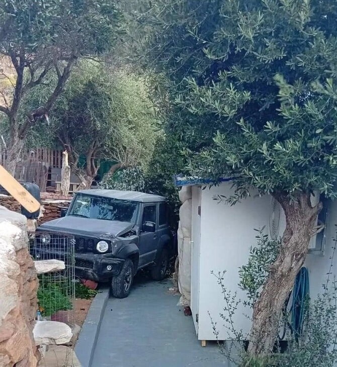 Τήνος: Τζιπ παρασύρθηκε από τον αέρα και έπεσε μέσα σε σπίτι