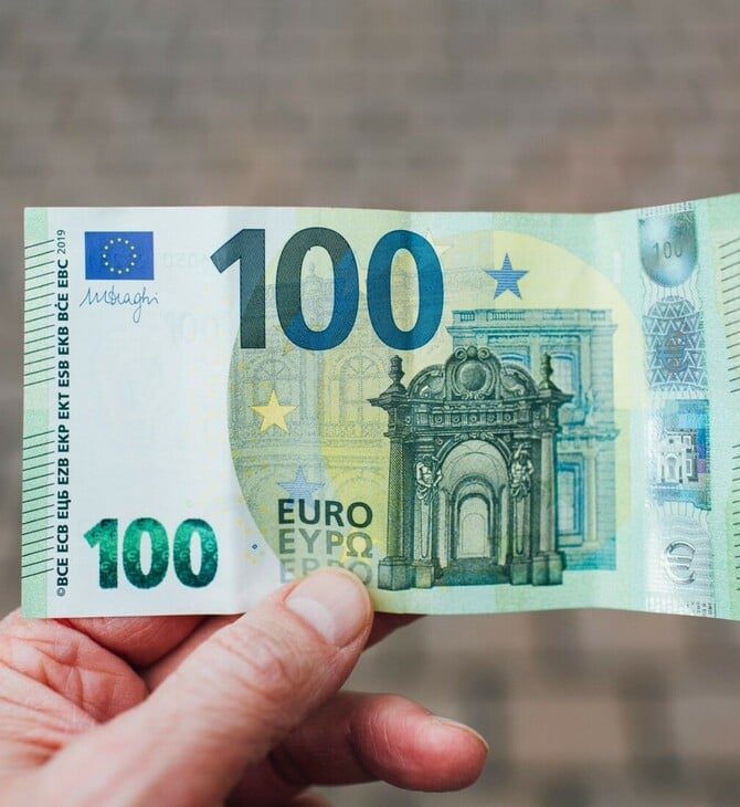 Επίδομα 100 ευρώ: Πάνω από 96.000 αιτήσεις – Πότε πληρώνονται οι δικαιούχοι