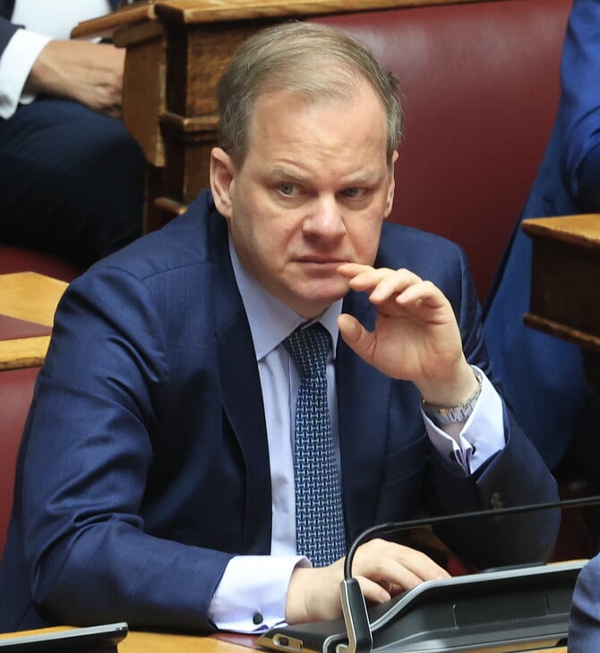 Τέμπη – Προανακριτική: Η ΝΔ ζητά παραπομπή Καραμανλή για παράβαση καθήκοντος