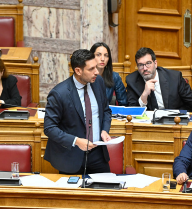 Αντιπαράθεση Κυρανάκη – Κουτσούμπα στη Βουλή για τη σύγκρουση συρμού με Ι.Χ. στην Πάτρα