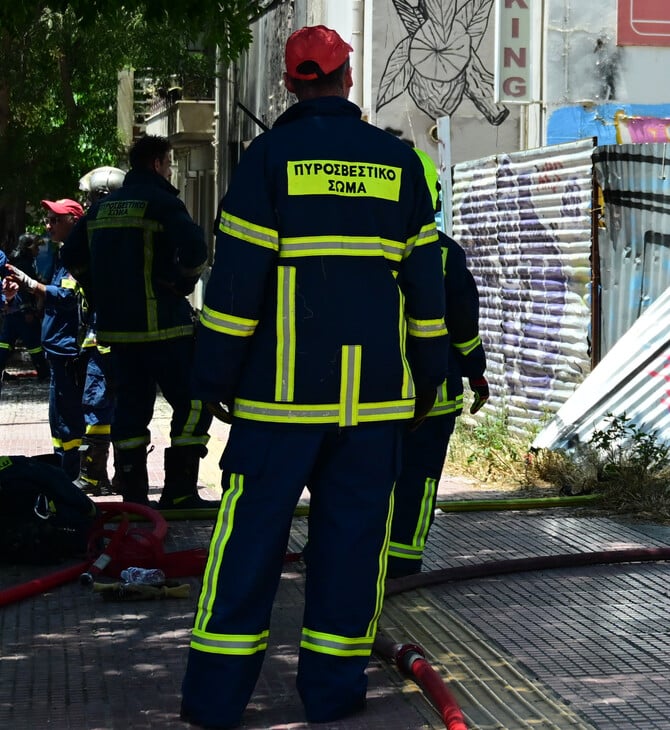 Φωτιά τώρα σε διαμέρισμα στην Πατησίων