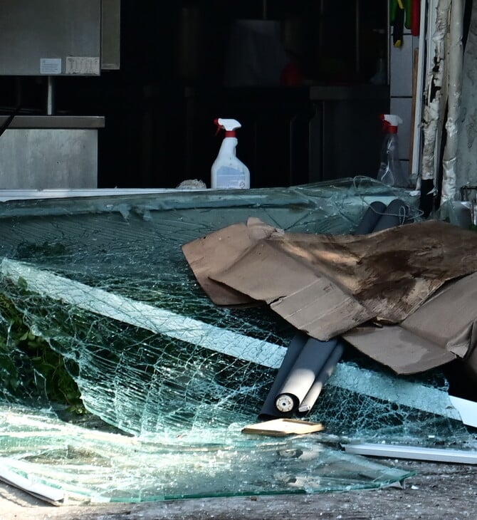 Εικόνες από την έκρηξη σε ταβέρνα στο Μαρούσι - Δύο τραυματίες, εκτεταμένες ζημιές στο κατάστημα