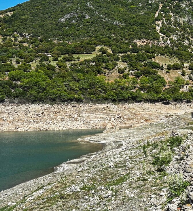 Bloomberg: Η Ελλάδα σχεδιάζει να συγχωνεύσει εκατοντάδες εταιρείες ύδρευσης καθώς η ξηρασία επιδεινώνεται