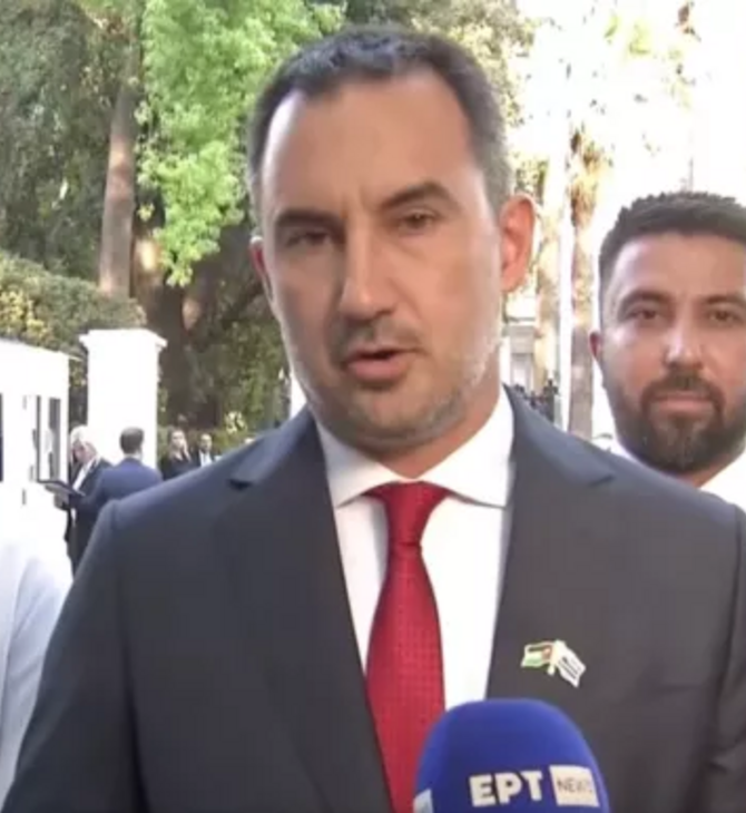 Αποχώρησε από τη δεξίωση στο Προεδρικό ο Χαρίτσης – Καταγγέλλει αποκλεισμό Παλαιστίνιου πρόσφυγα που συνόδευε
