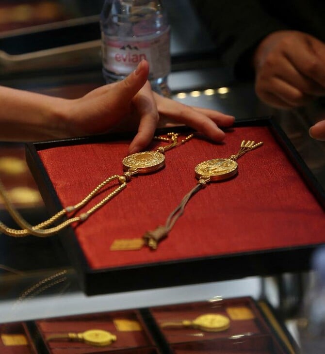 Ποιος Cartier και ποιος Louis Vuitton: Οι Κινέζοι αντικαθιστούν παγκόσμιους κολοσσού με τοπικά brand