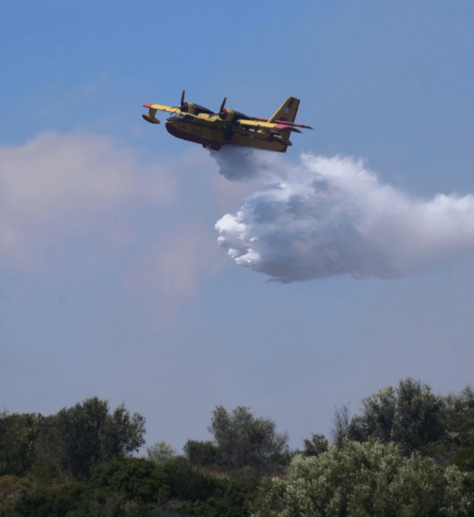 Φωτιά στη Ρόδο: Τέσσερα εναέρια μέσα στο μέτωπο που ξέσπασε ανάμεσα σε Σορωνή και Φανές