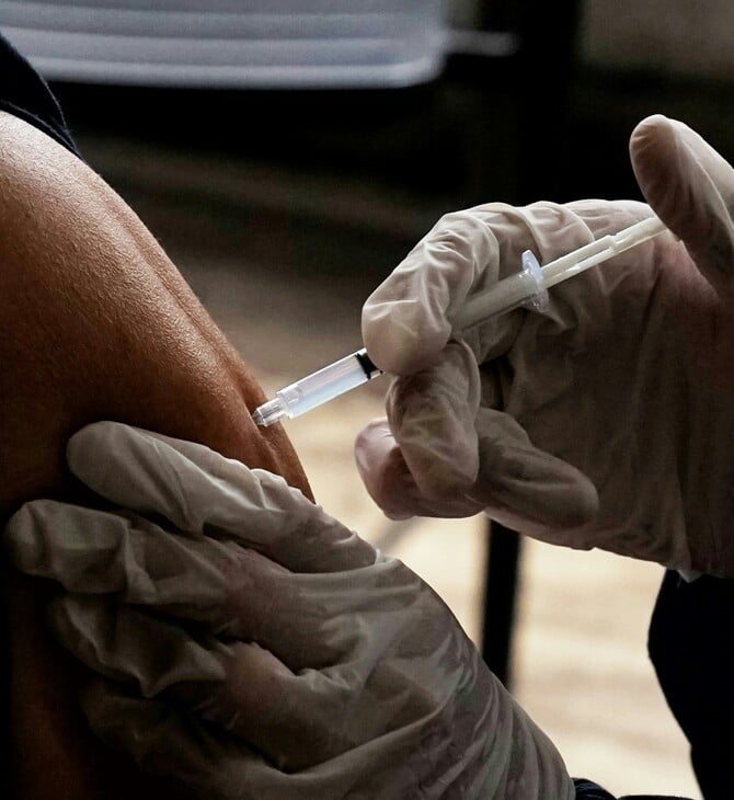 Ηνωμένο Βασίλειο: Ξεκίνησε η πρώτη στον κόσμο εκστρατεία εμβολιασμού κατά της γονόρροιας