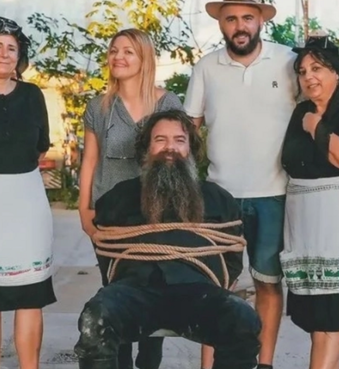 Οι γιαγιάδες της Κρήτης πάνε στο διάστημα: Dolmadakia in Space
