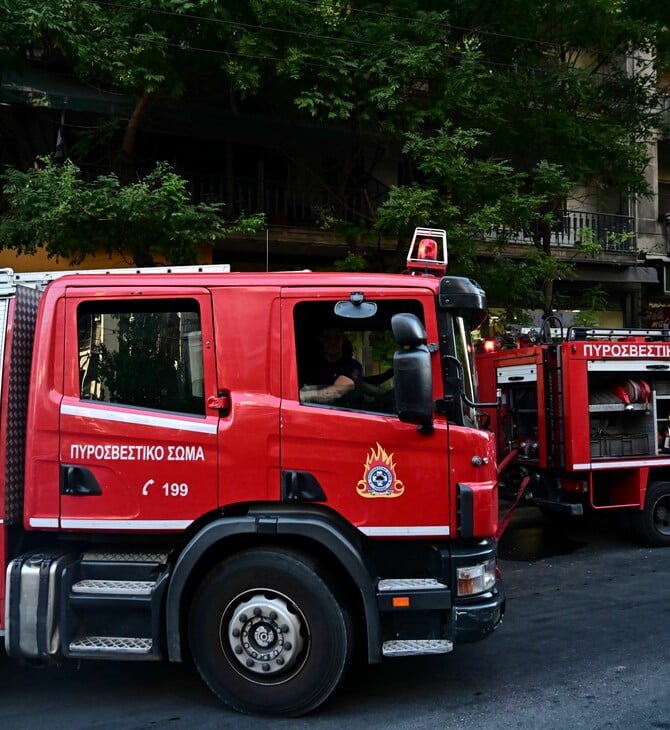 Φωτιά σε διαμέρισμα στον Πειραιά: δΔακοπή της κυκλοφορίας των οχημάτων