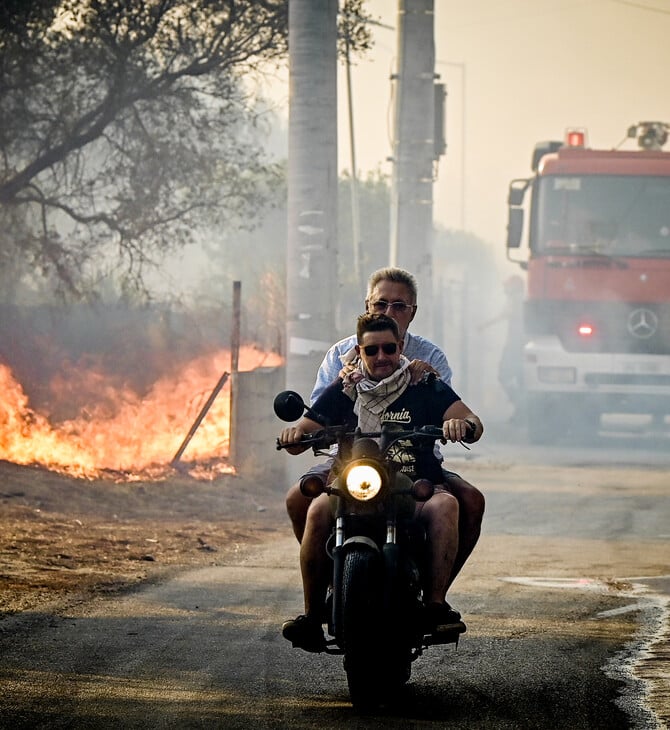 Κερατέα: Βραχυκύκλωμα σε κολώνα της ΔΕΗ φέρεται να προκάλεσε τη μεγάλη πυρκαγιά