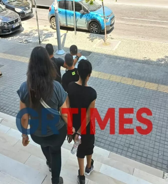 Βιασμός 10χρονης Θεσσαλονίκη: Αύριο η απολογία της μητέρας και του συντρόφου της 