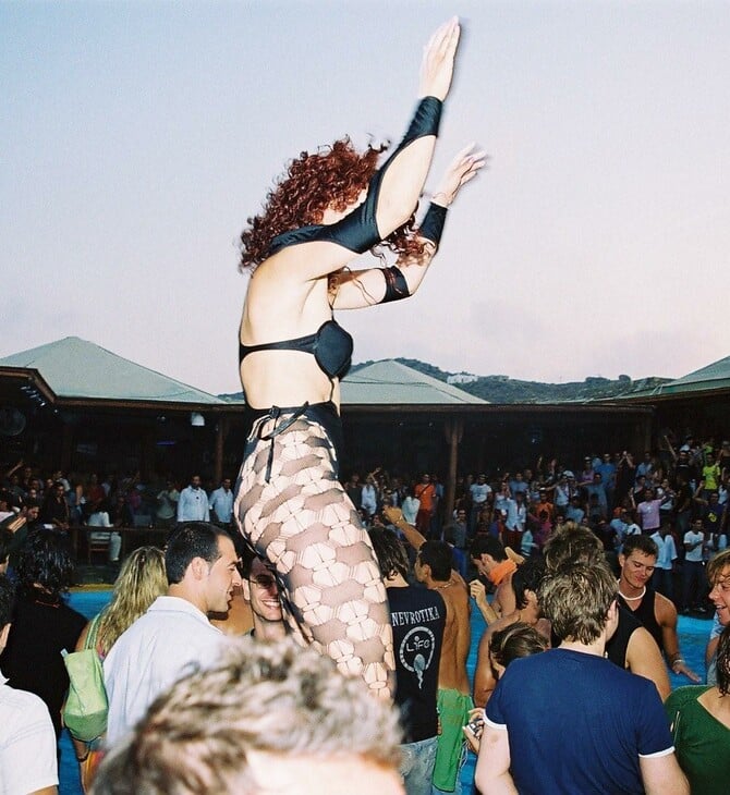 Προσκύνημα στη Μύκονο των ’90s