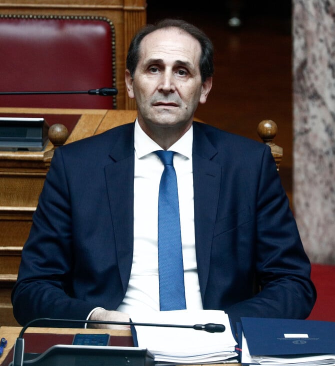 Απόστολος Βεσυρόπουλος: «Χωρίς απινιδωτή, ο "πολιτικός των απινιδωτών"», αναφέρει ο μη κερδοσκοπικός οργανισμός Kids Save Lives