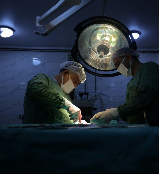 Επιστήμονες μεταμόσχευσαν για πρώτη φορά πνεύμονα χοίρου σε ασθενή χωρίς εγκεφαλική δραστηριότητα 