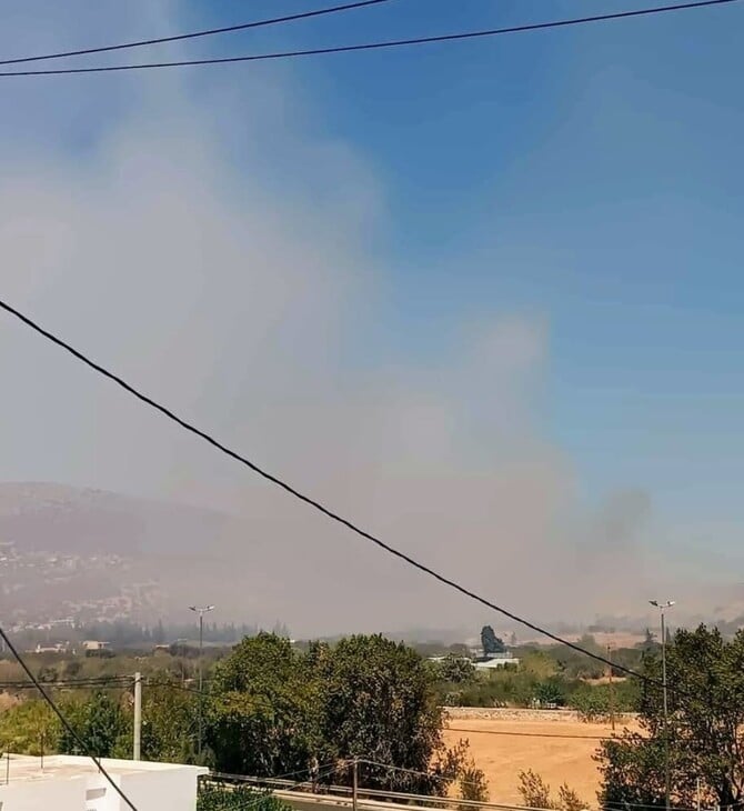 Φωτιά τώρα στην Παλαιοκαμάριζα Αττικής - Ήχησε το 112