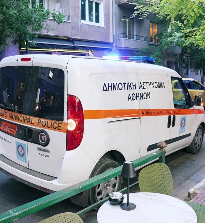 Δήμος Αθηναίων: Σφραγίσεις σε 38 καταστήματα για υπέρβαση κοινόχρηστου χώρου