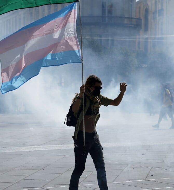 Χάος στη Γαλλία: Πάνω από 200 συλλήψεις και φωτιές στο Παρίσι - Τι είναι το κίνημα «Μπλοκάρουμε τα Πάντα»
