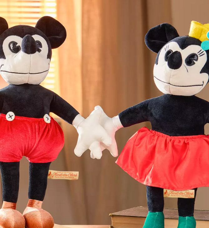 Η Disney κυκλοφόρησε κούκλες Μίκυ και Μίνι Μάους - αντίγραφο της πρώτης έκδοσης των 30s