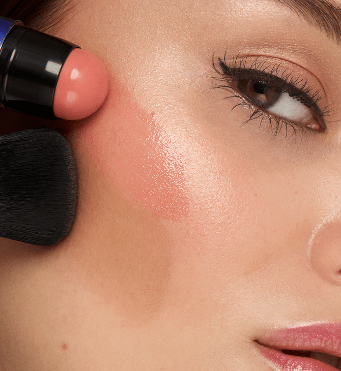 KIKO MILANO LUMIVERSE COLLECTION: Αφέσου στο φως και δώσε νέα διάσταση στη λάμψη σου αυτό το φθινόπωρο.