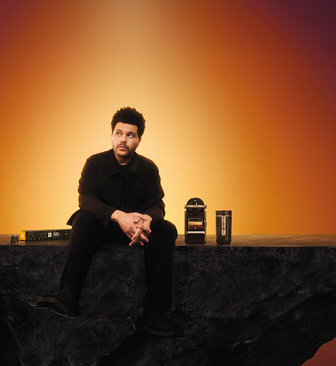 H νέα συνεργασία της Nespresso με τον The Weeknd είναι μια επιστροφή στις ρίζες της γεύσης και της δημιουργίας