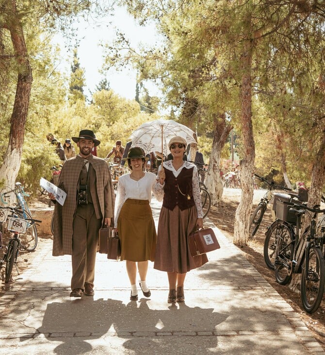 Weekend in Tweed: Ο αγαπημένος θεσμός επιστρέφει στις Σπέτσες στις 10-12 Οκτωβρίου με συλλεκτικά ποδήλατα και vintage κομψότητα