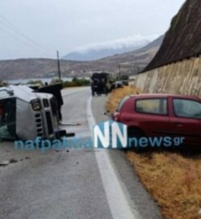 Θανατηφόρο τροχαίο στο Γαλαξίδι – Δύο νεκροί μετά από πλαγιομετωπική σύγκρουση