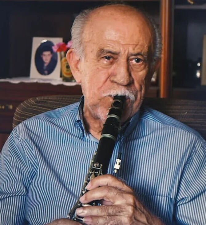 ΚΑΨΑΛΗΣ ΠΕΘΑΝΕ ΚΛΑΡΙΝΟ