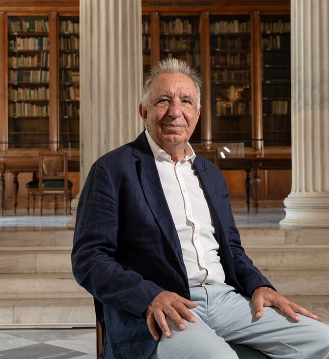 Θανάσης Φωκάς: «Μπορείς να απελευθερωθείς από την πίεση των social media και να στραφείς στον εαυτό σου;»