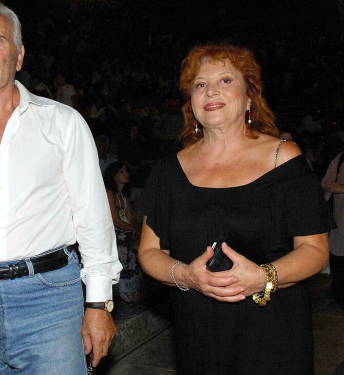 Χρυσούλα Διαβάτη: «Οι γιατροί δεν μπόρεσαν να τη βοηθήσουν, μπήκε τρεις φορές στο νοσοκομείο» λέει ο σύζυγός της