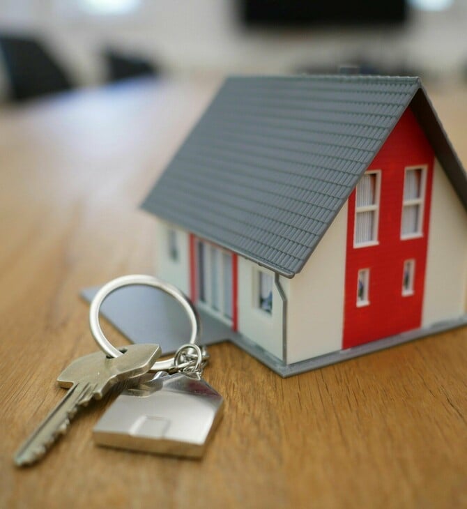 Το «όνειρο» του Airbnb φτάνει στο τέλος: Γιατί χιλιάδες ιδιοκτήτες αποσύρουν τα ακίνητά τους