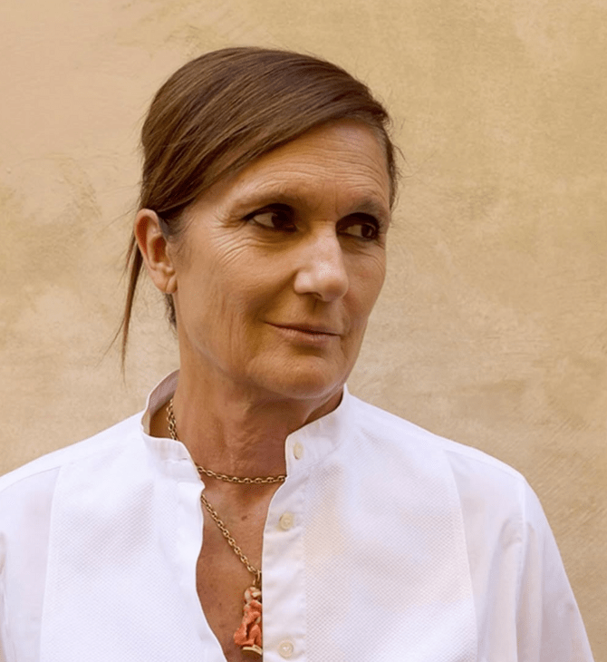 Fendi: Η Μαρία Γκράτσια Κιούρι είναι επίσημα η νέα καλλιτεχνική διευθύντρια του ιταλικού οίκου